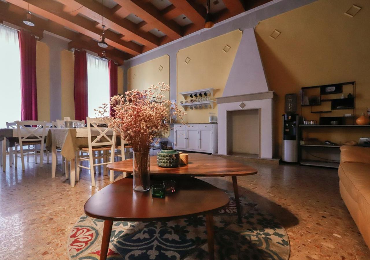 Retro B&B Pisa Bagian luar foto